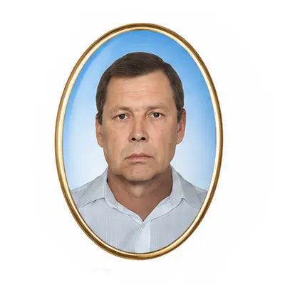 Портрет на памятник из металлокерамики овальный цветной