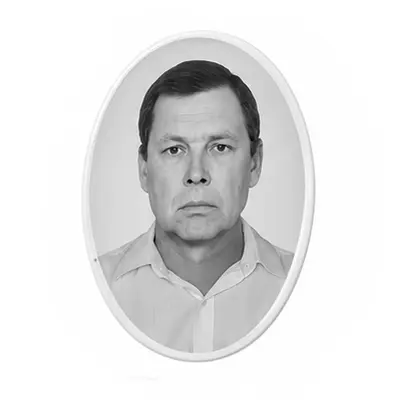 Портрет на памятник из фотокерамики овальный